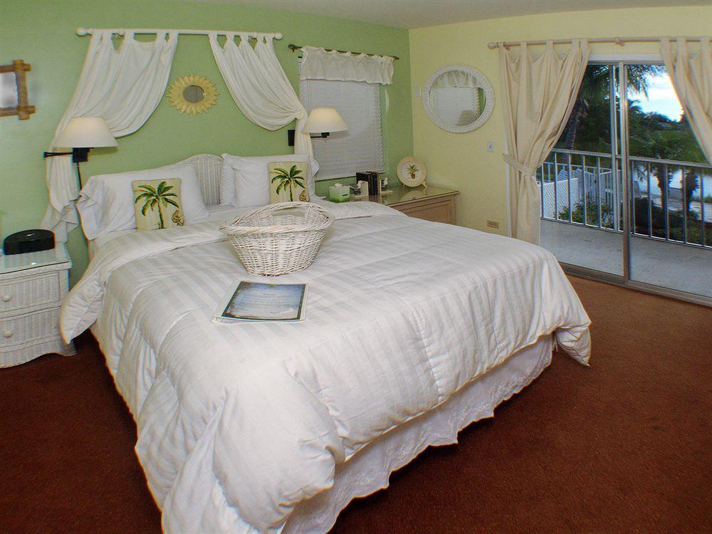 Marco Island Lakeside Inn Exterior photo