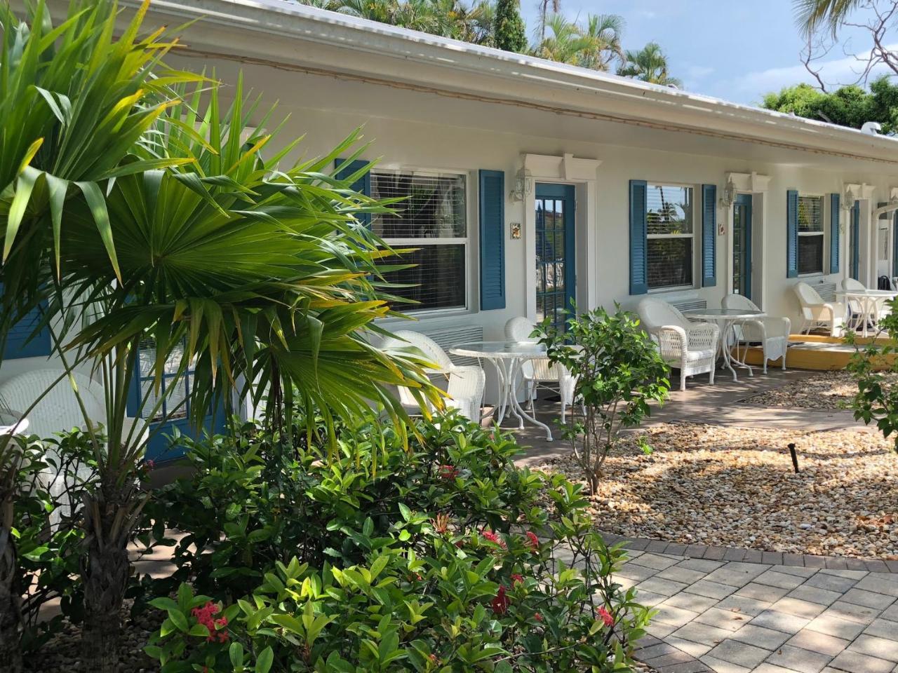 Marco Island Lakeside Inn Exterior photo