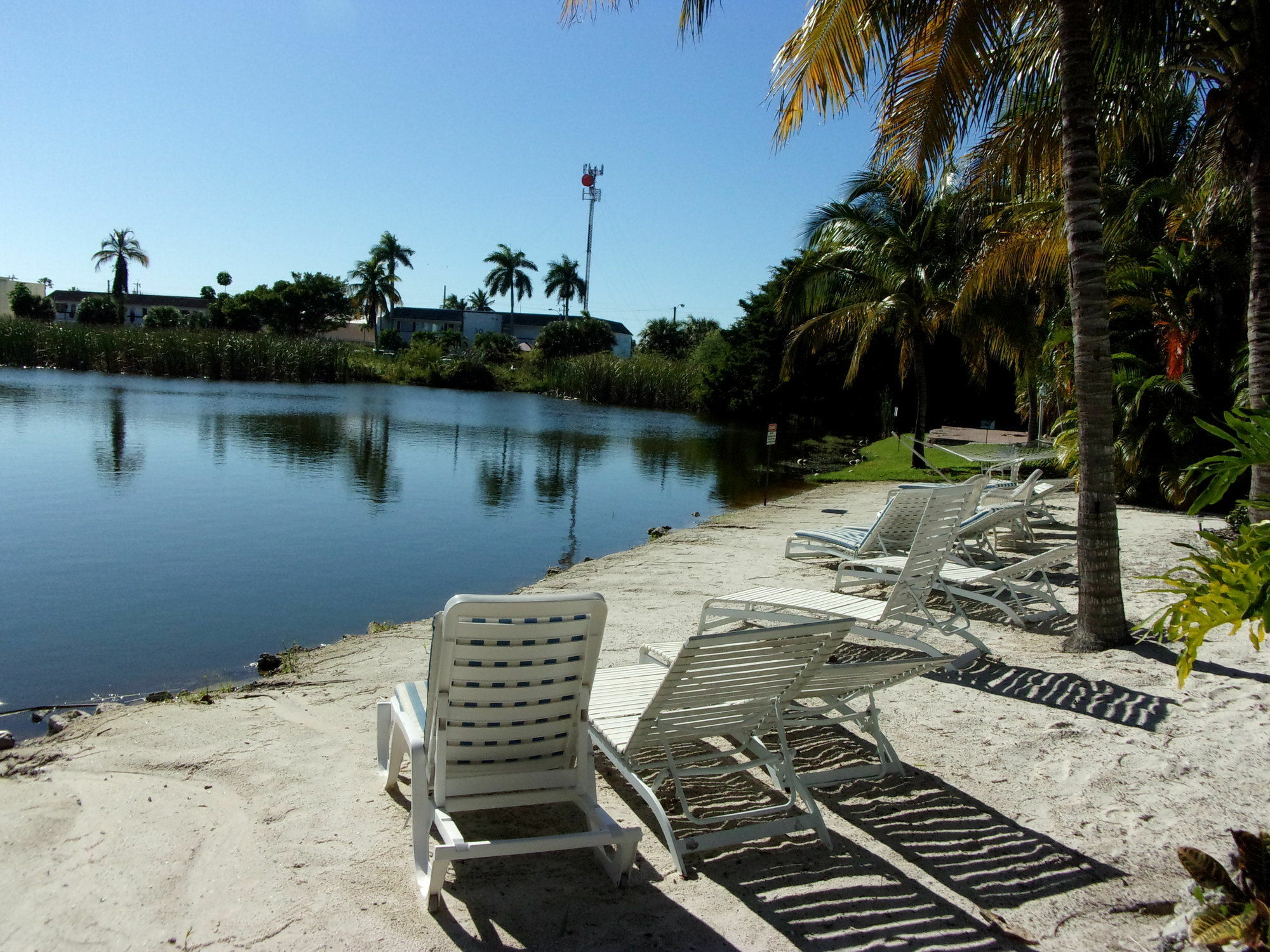 Marco Island Lakeside Inn Exterior photo